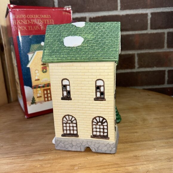 Vintage 1992 Dickens Collectibles Holiday Tavern Porcelain Village House in Box - Picture 4 of 8